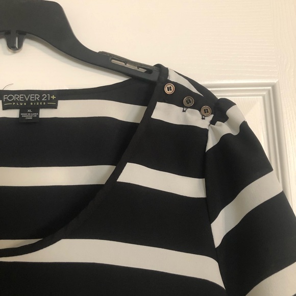 Forever 21 Plus Size Striped Top - Picture 4 of 4